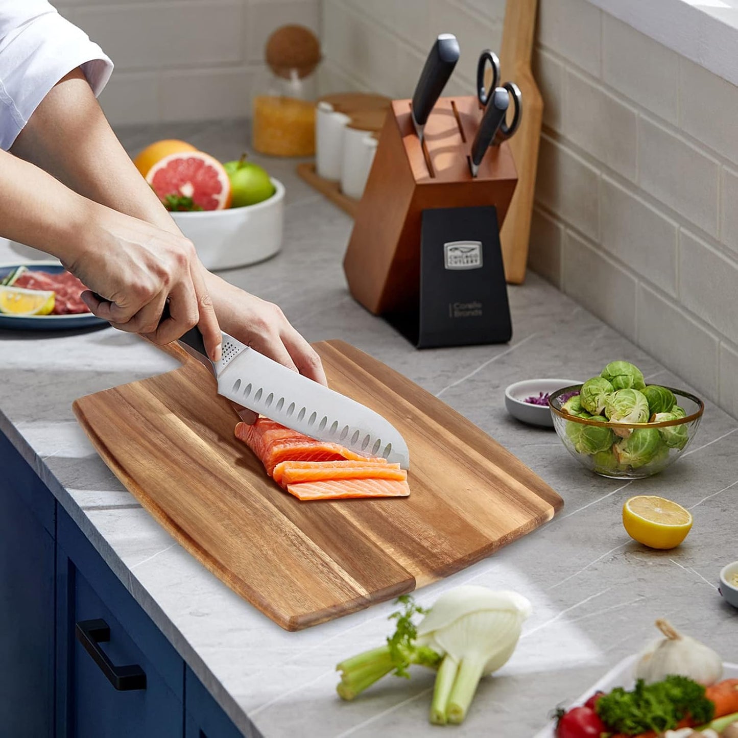 Wood Cutting Board with Handle