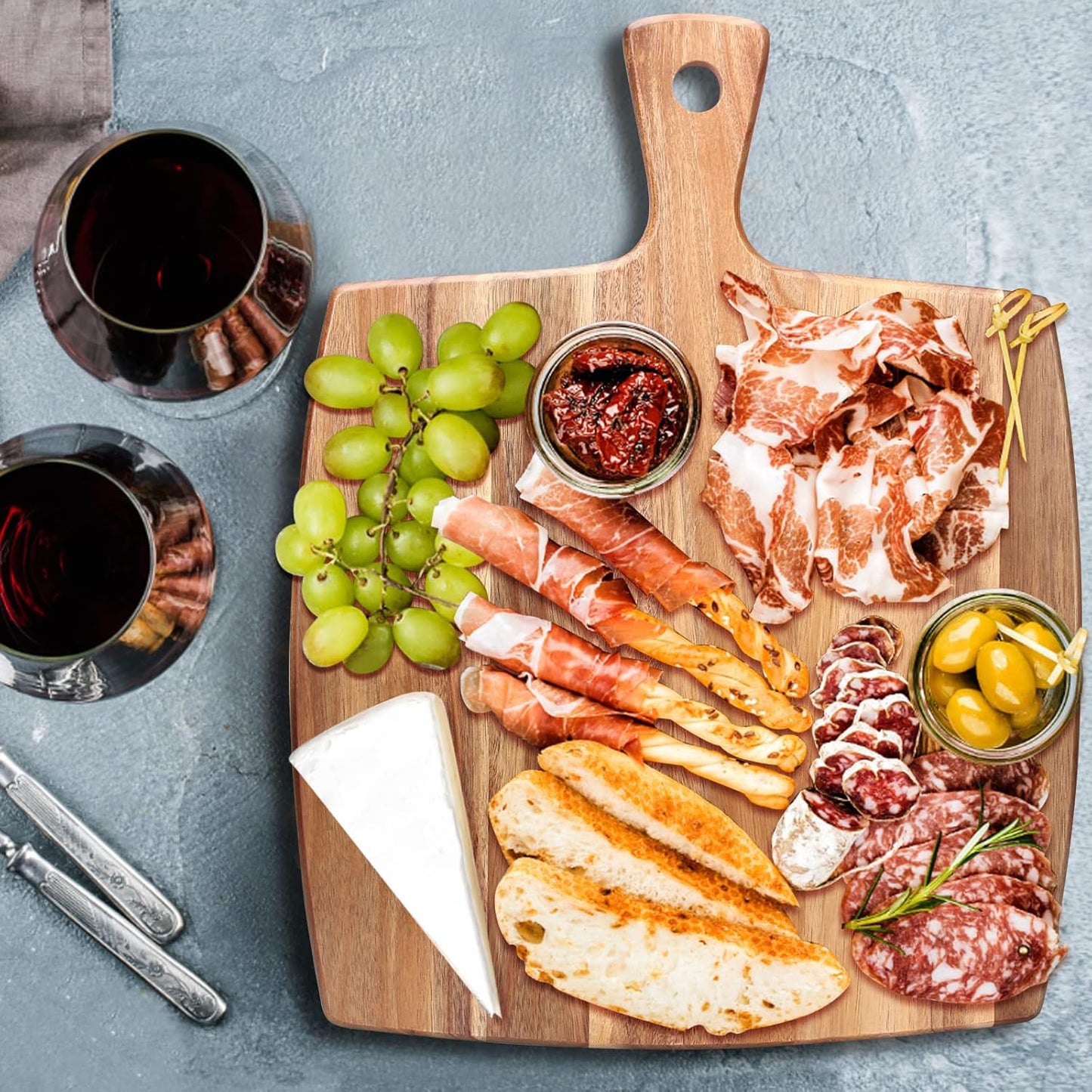 Wood Cutting Board with Handle