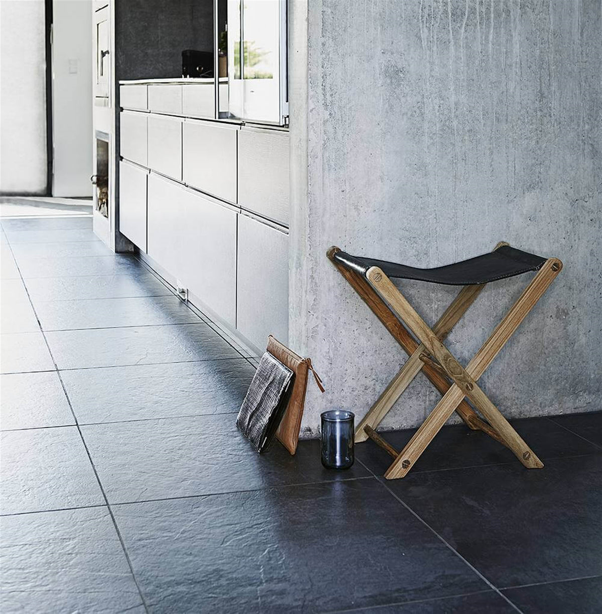 Memphis Folding Teak Stool — Black leather by Muubs